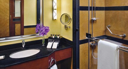 Movenpick Hotel City Star Jeddah Room Type - Superior King