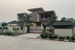 VacationBuddy Sukhami Villa