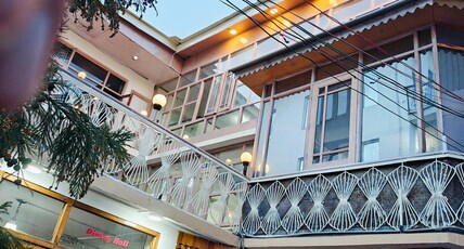 Hotel Lake Scene Room Type - Standard Room + Free Wifi