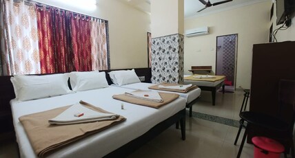 Hotel Yogiraj Room Type - Four bed Non-A.C Room