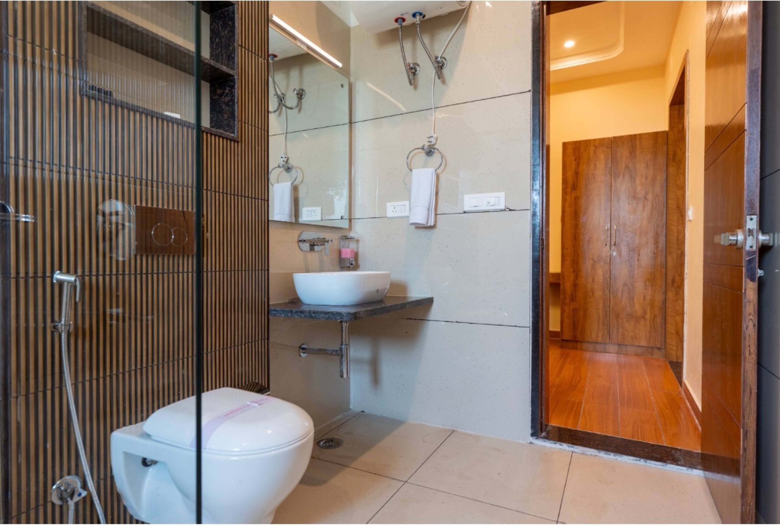 Luxury Stay in Jim Corbett Pool Nature Views - Tap to explore photos