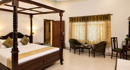 Hill Garden Resort  Near Fateh Sagar, Udaipur Room Type - Maharaja Suite