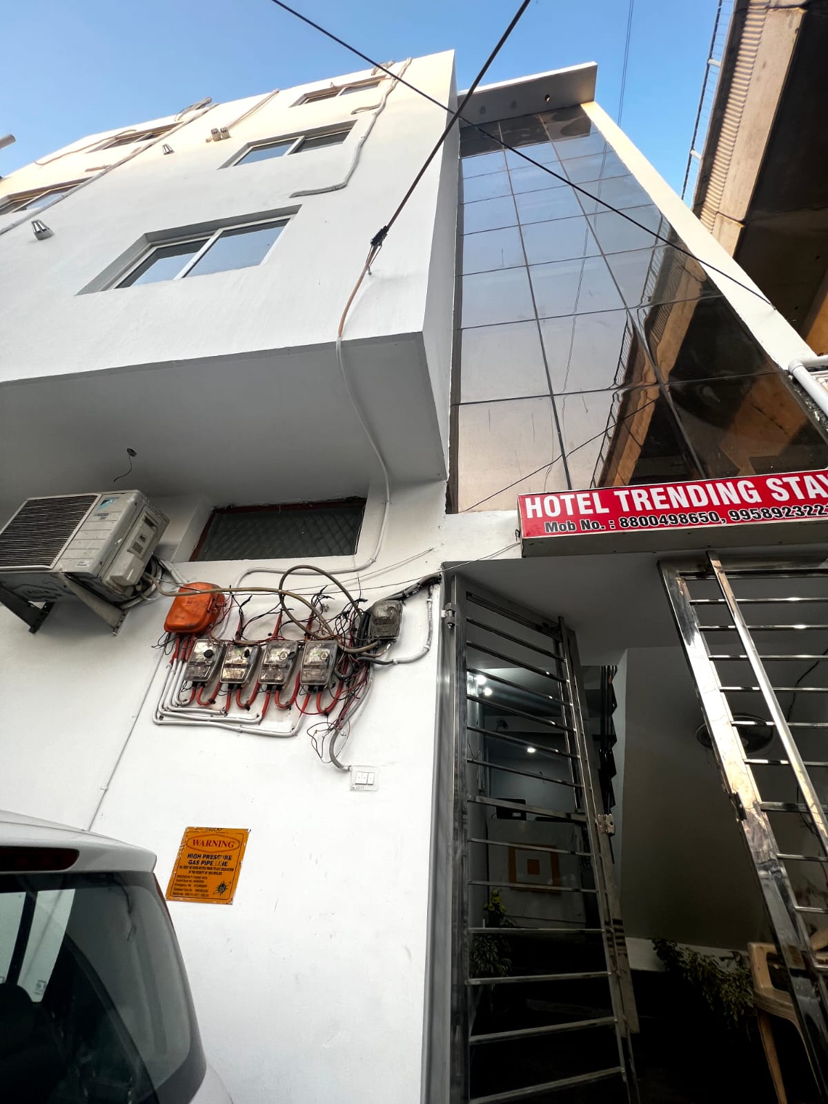 Hotel Trending Stay - Tap to explore photos