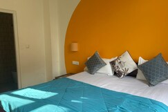 Joeys Homestay Tapovan