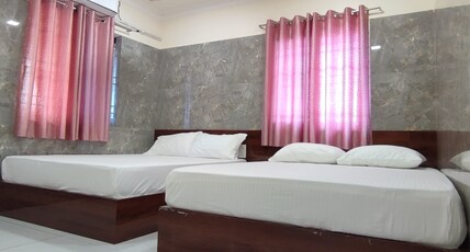 SS PARADISE RESIDENCY Room Type - AC Room (4 person)