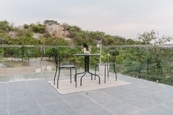 Boho 4BHK Pool Hill Views by Bliss Farm Stays