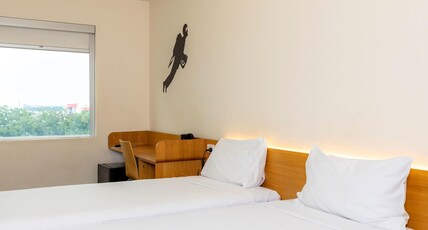 ibis budget Sydney Airport Room Type - Standard Twin Room - 2 Single Beds