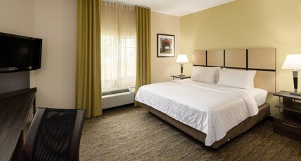 Candlewood Suites WINDSOR LOCKS BRADLEY ARPT, an IHG hotel Room Type - 1 Queen Bed Studio Suite