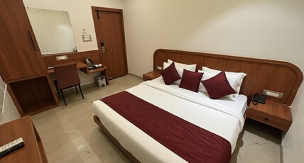 The Avinya Stay Room Type - Deluxe Room
