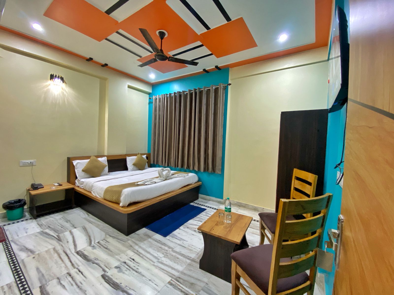 Hotel Diamond - Jaipur - Tap to explore photos