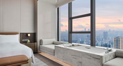 Conrad Chongqing Room Type - KING DLX V ROOM W F BATH