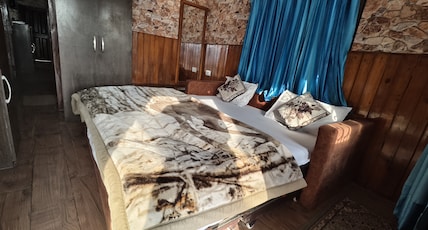 The Nest | Roof Top Lake View & Bonfire Room Type - Executive Family Suite