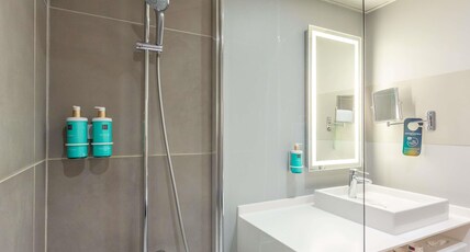 Novotel Bourges Room Type - Standard Room with queen-size bed and single sofa bed