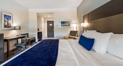 Best Western Plus Roland Inn & Suites Room Type - Accessible - 1 King, Mobility Accessible, Roll In Shower, Non-Smoking, Full Breakfast