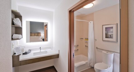 Candlewood Suites Baltimore - Inner Harbor, an IHG hotel Room Type - 1 King Studio Suite