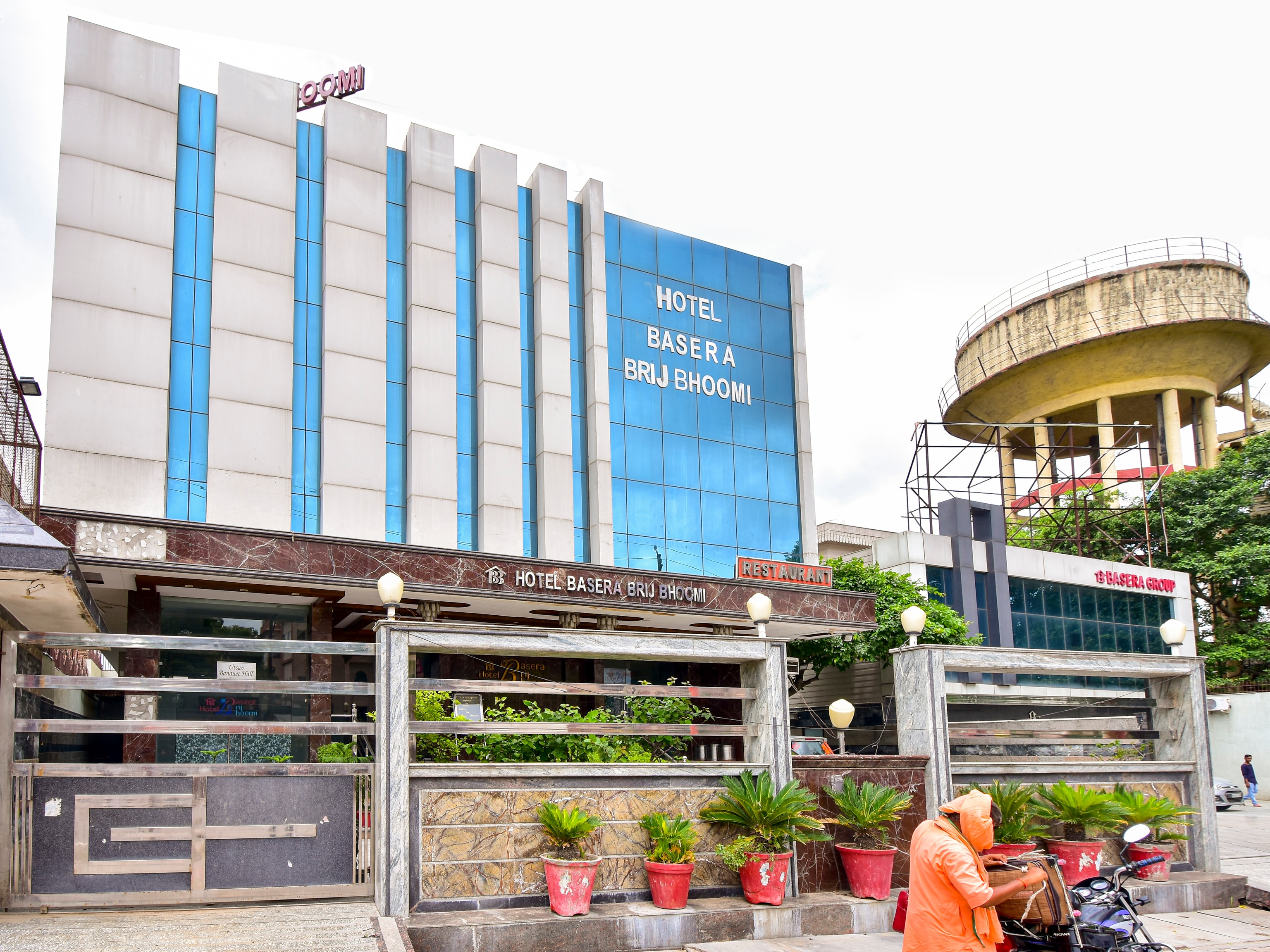 Hotel Basera Brij Bhoomi - Tap to explore photos