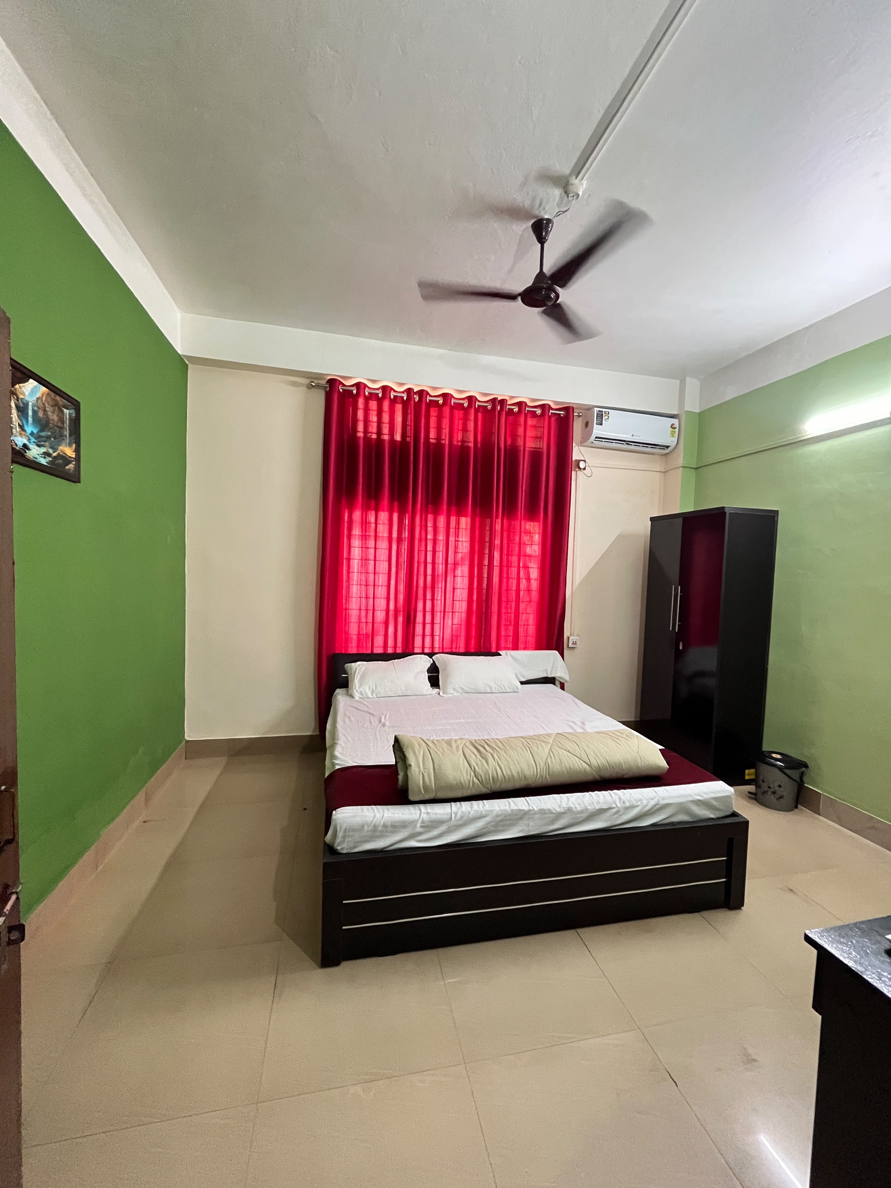 Guwahati Comfort Stay - Tap to explore photos