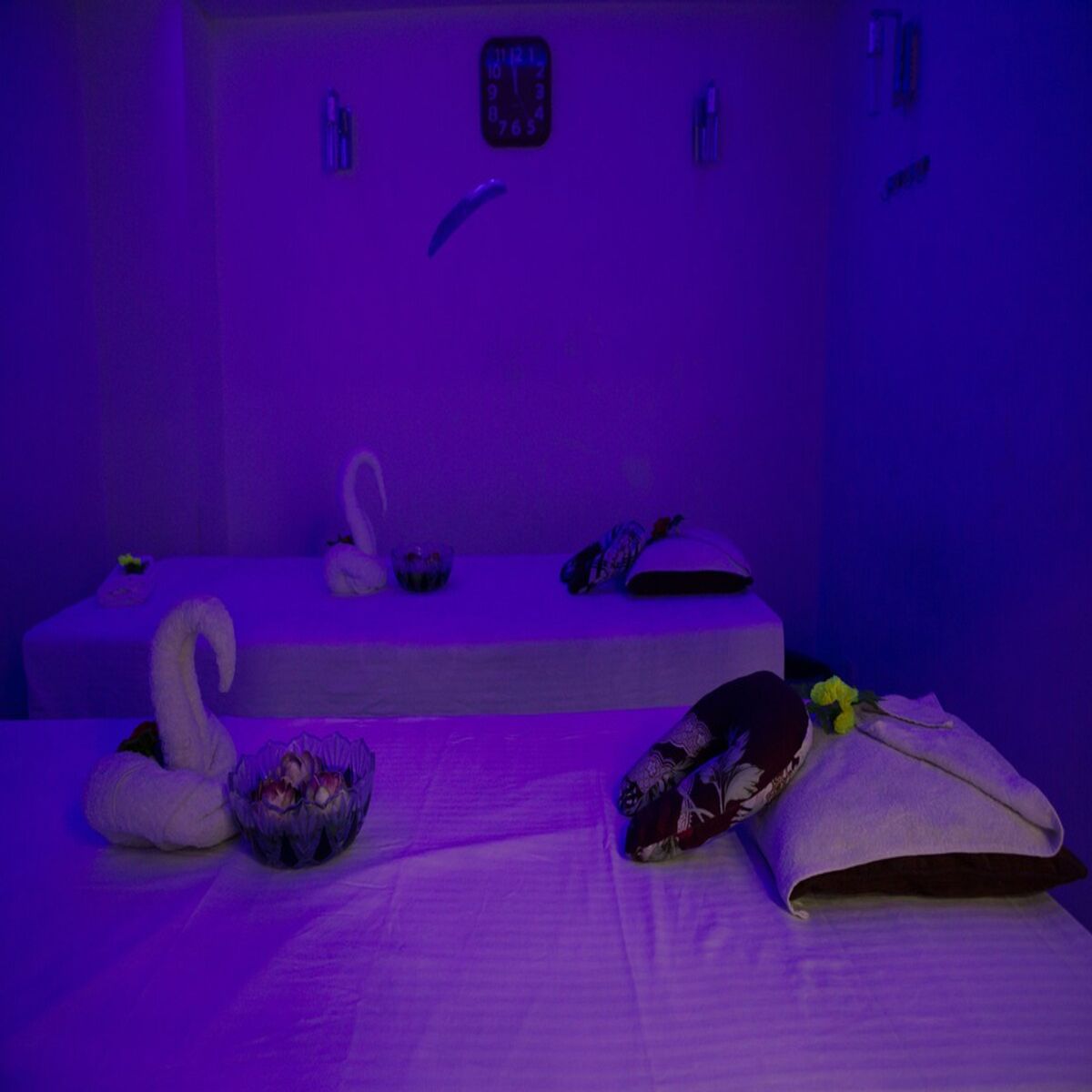 Royal Penguin Boutique Hotel & Spa - Tap to explore photos
