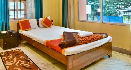 Phoenix Lodge Room Type - Deluxe Double AC Room