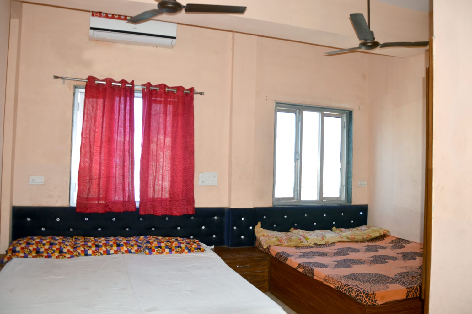 Panjetan Guest House - Tap to explore photos