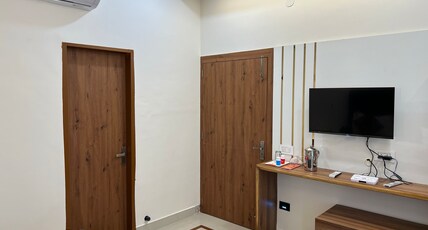 New Kamal Hotel Room Type - Deluxe Ac Room