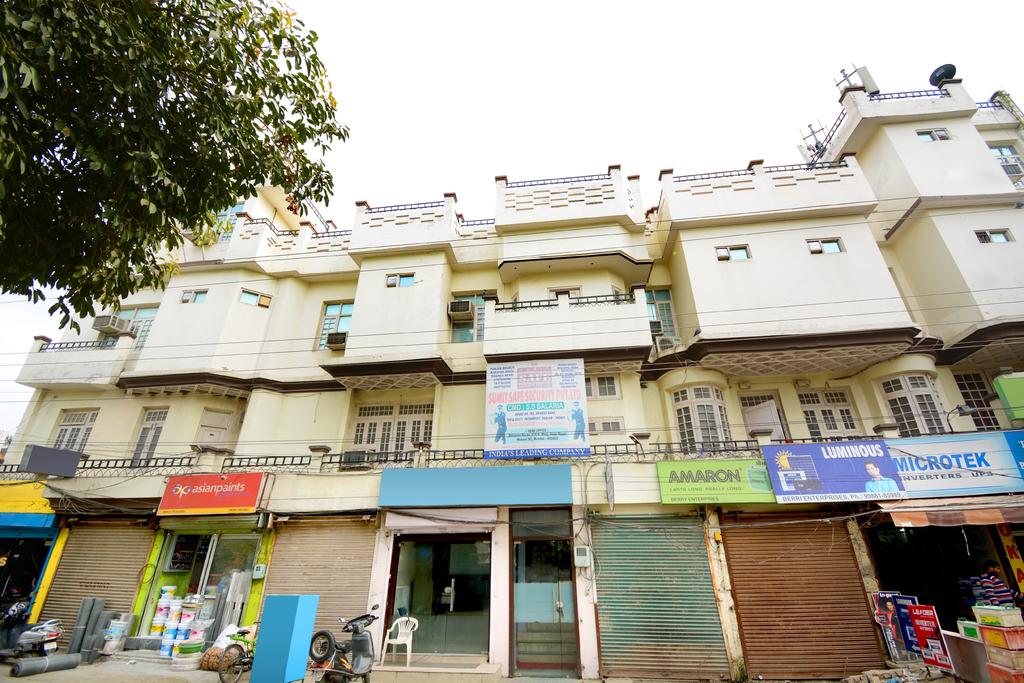 Hotel Terrace - Tap to explore photos