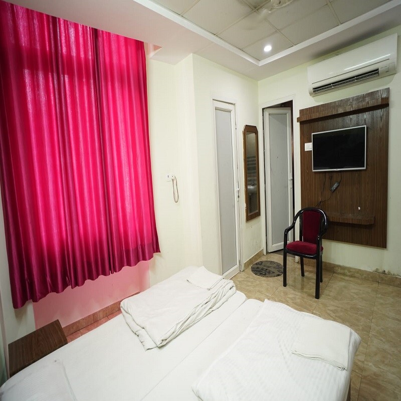 RAM KRISHNA GUEST HOUSE - Tap to explore photos