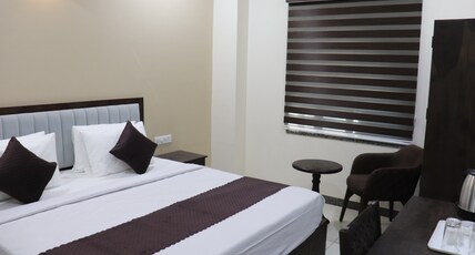 Hotel M R Paradise Room Type - Deluxe Room