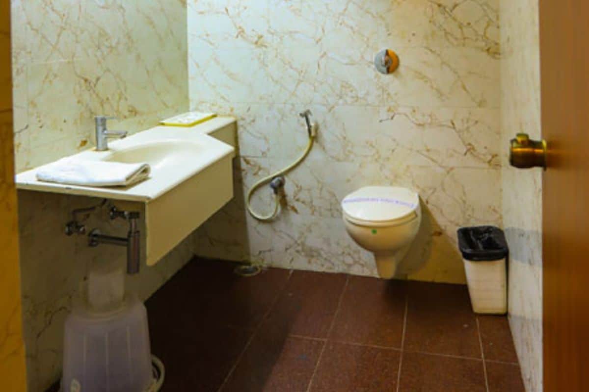 Hotel Maurya Palace  - Tap to explore photos
