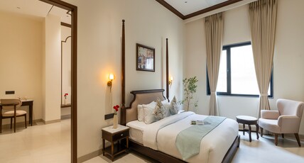 Luxuria Varanasi by Moustache Room Type - Superior Quad Room with Bathtub