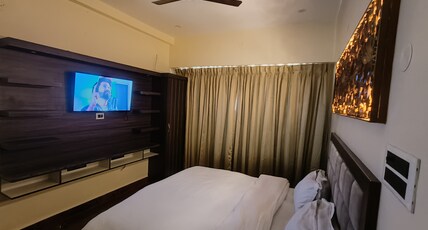 Ratna Hotel And Banquet Room Type - Double Room with Balcony Ratna Hotel And Banquet Room Type - Double Room with Balcony