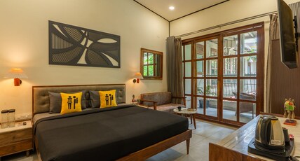 The Hosteller Bam Udaipur, Artist House Room Type - Superior Double Room with Balcony and Pool View