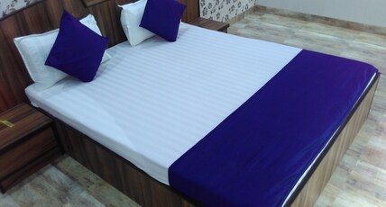 Hotel Parth Palace Room Type - AC Deluxe Room