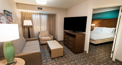 Staybridge Suites WASHINGTON DC EAST - LARGO Room Type - 2 Queen Bed 1 Bedroom Suite Comm Access