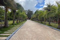 Whispering Acres Whitefield Farm Estate