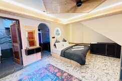 Man Mauji Villa