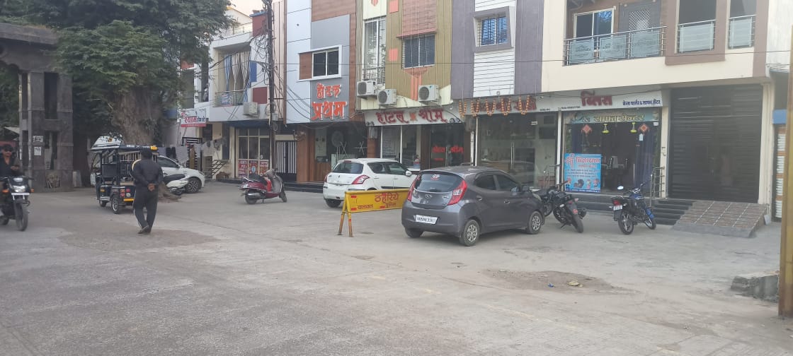 Hotel Pratham - Tap to explore photos