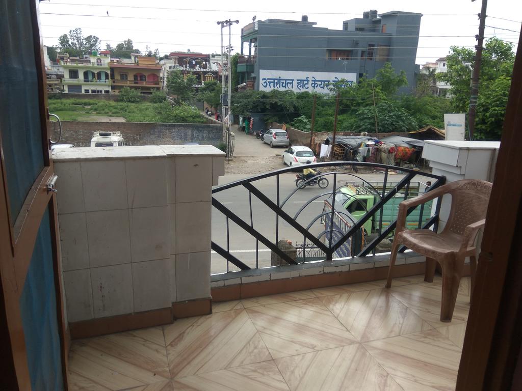 Hotel Jagat Palace - Tap to explore photos