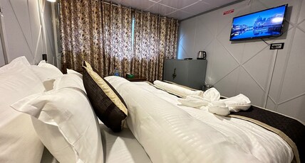 Waterfront Pine Pahalgam Room Type - Mountain View(Detach Washroom Personal)