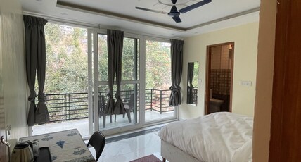 Soma House Dharamkot Room Type - Deluxe King Room