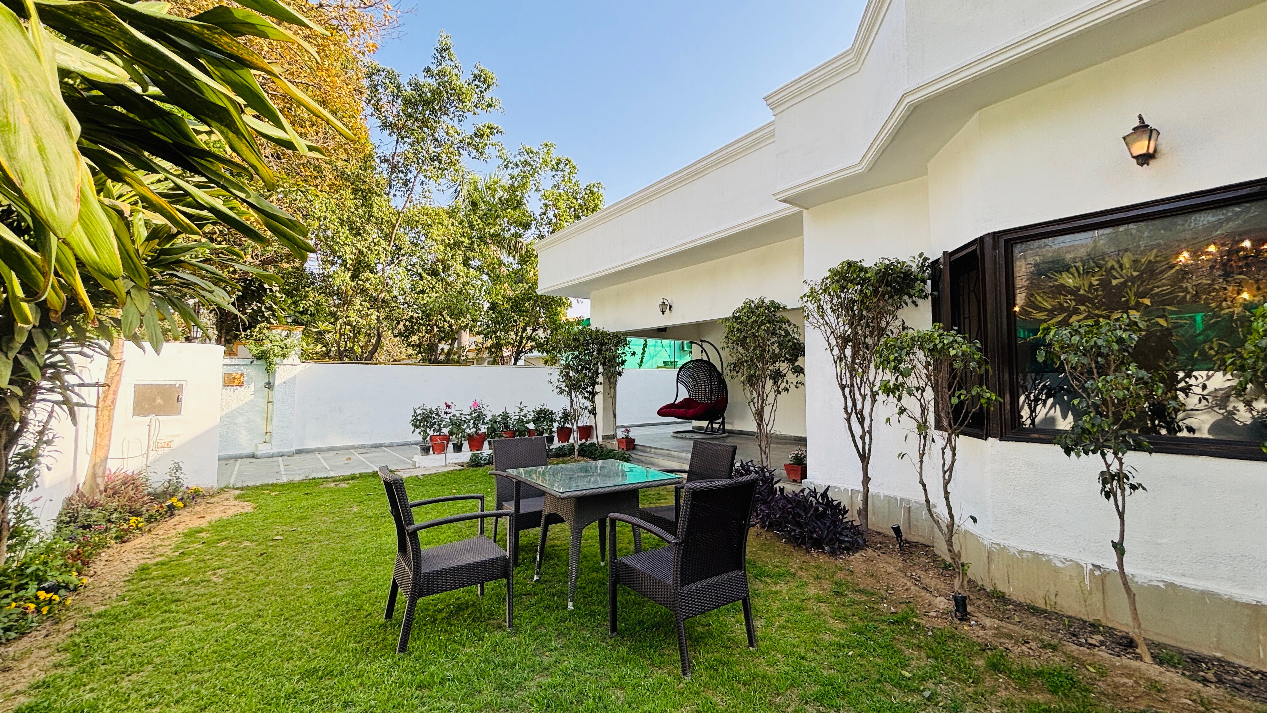 Kothari House - Tap to explore photos