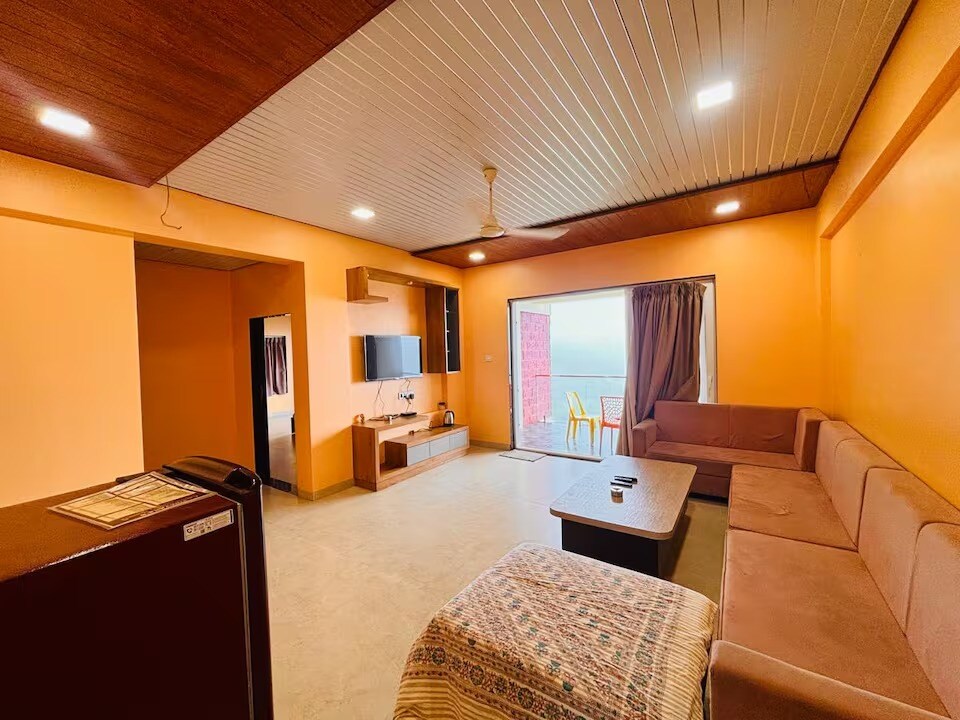 Paramounts Vinayaka 3 bhk holiday home Dam view (1st floor) - Tap to explore photos
