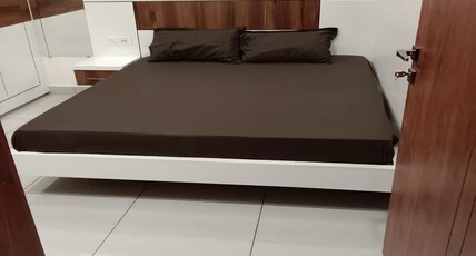 56JI ROYAL STAY. Room Type - Standard Room