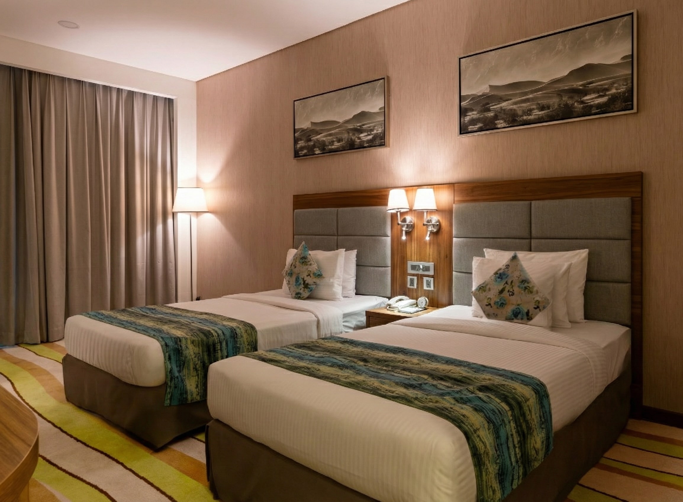 Jacob's Garden Hotel Bur Dubai - Tap to explore photos