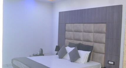 Lake View Resort Room Type - Deluxe Room