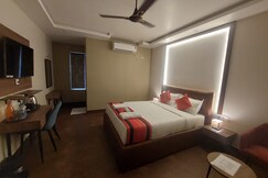 Address of Hotel Sunshine