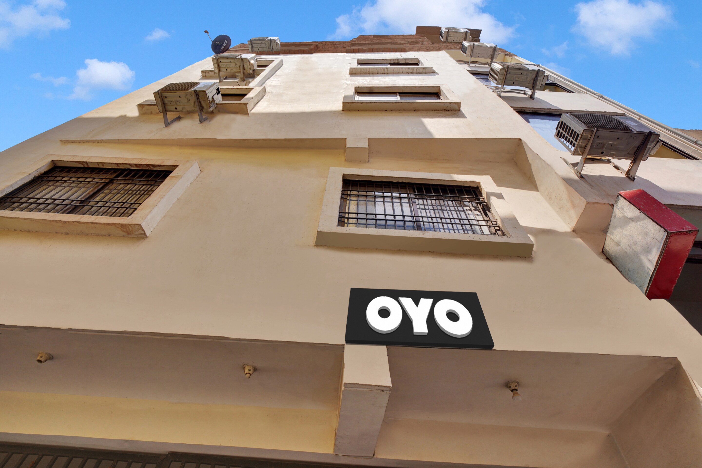 OYO Flagship 81249K Hotel 24/7 Inn - Tap to explore photos