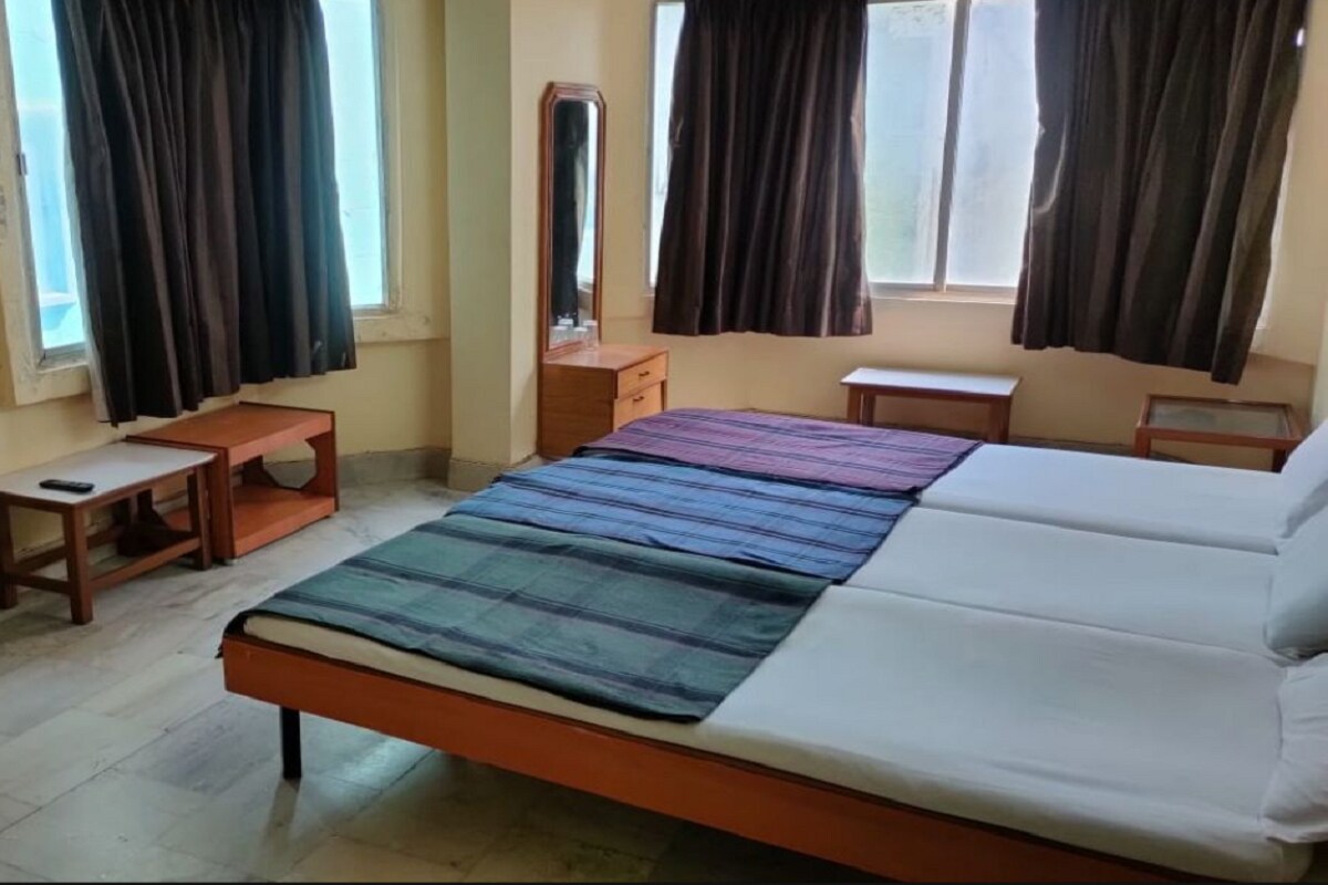 Hotel Shree Chaitanya - Tap to explore photos