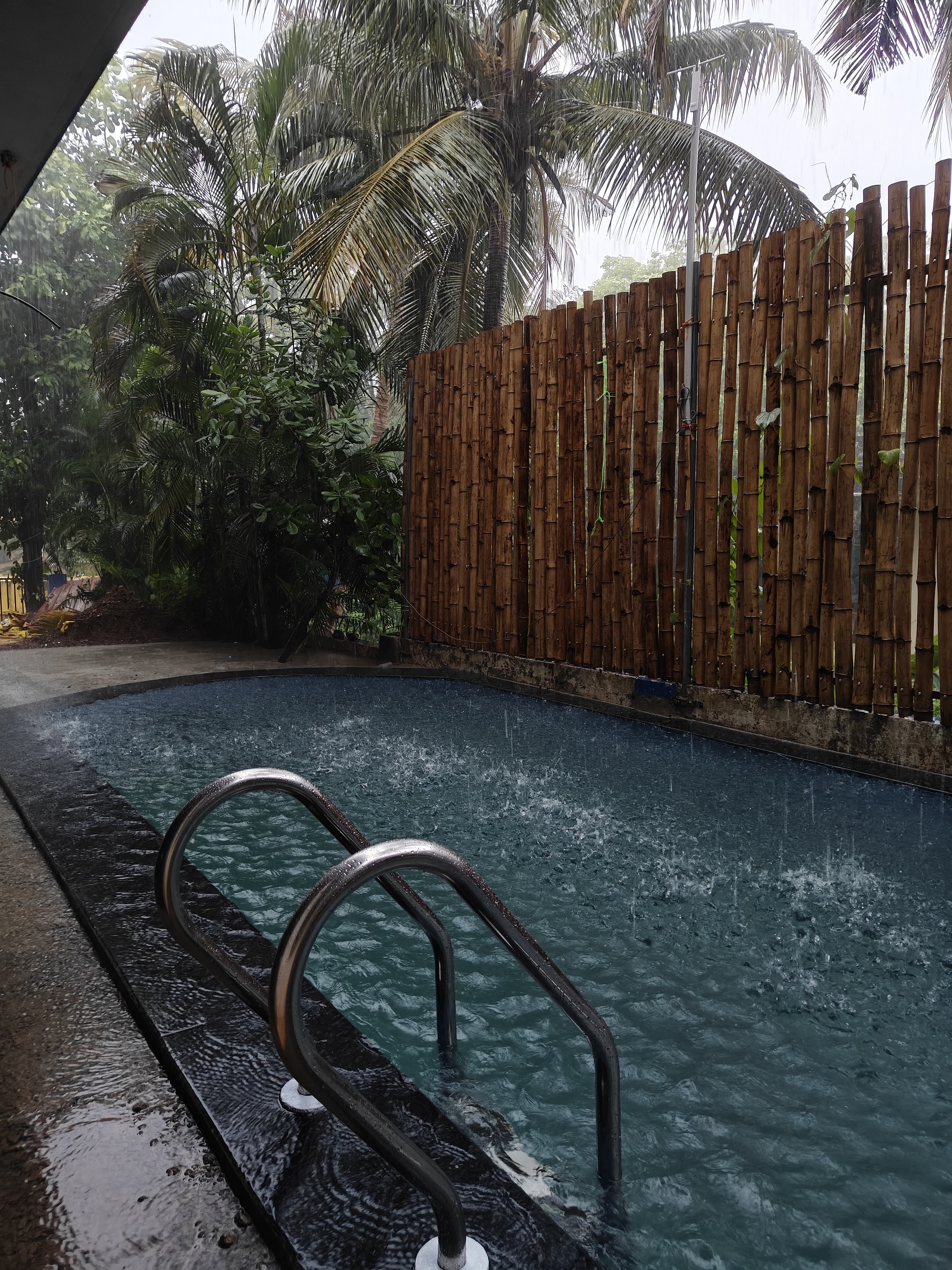 Del Hostel Goa - Tap to explore photos