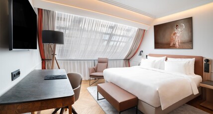 Radisson Collection Hotel, Basilica Budapest Room Type - Collection Premium Room